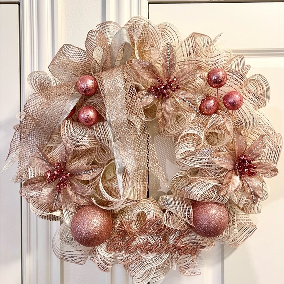 Rose Gold/Pink/White Christmas Wreath - Picture 3 of 4